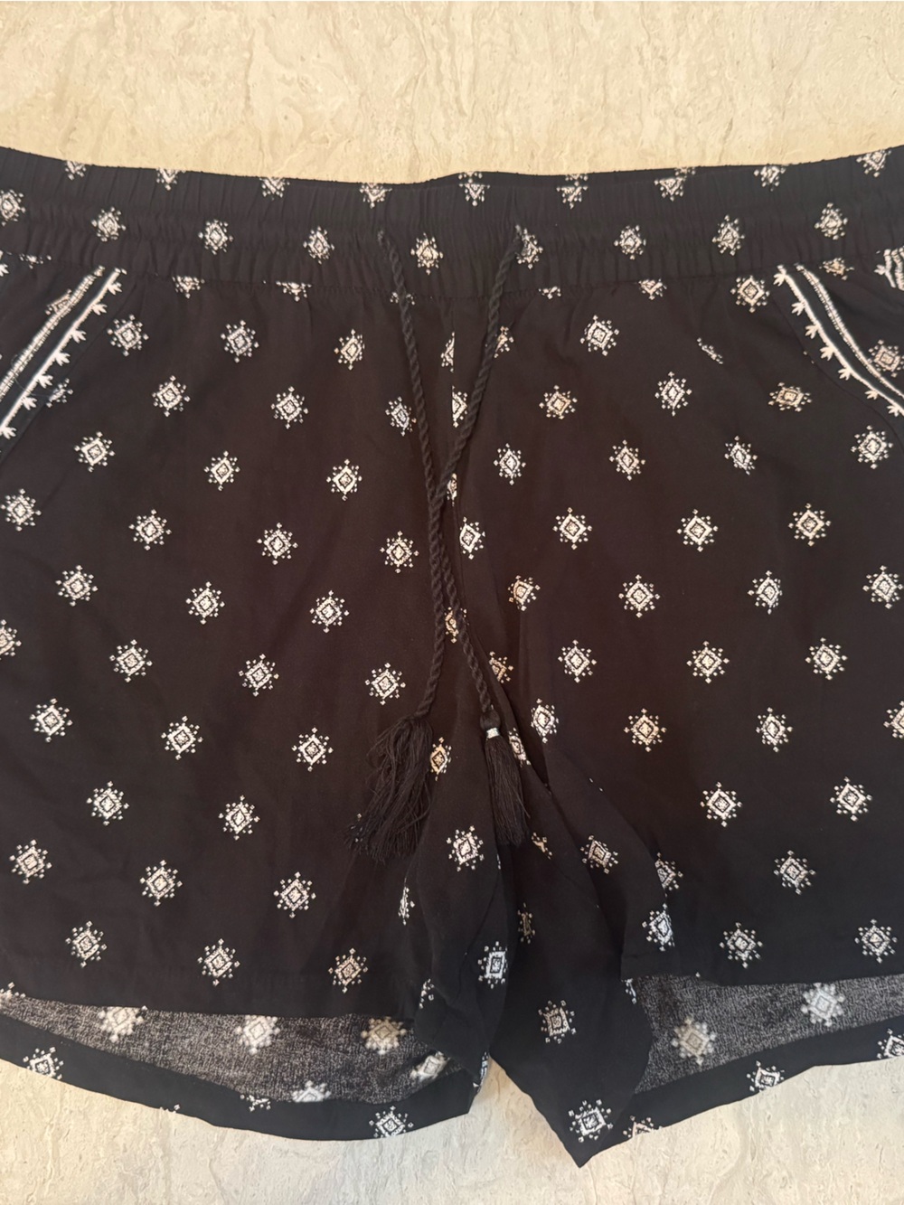 Old Navy Black Printed Tie-Front Camisole